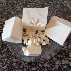 Queso Tipo Cotija Fresco